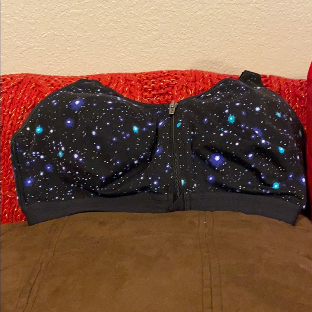 Victoria Secret Sports Bra 34DD